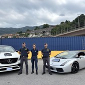 Le auto sequestrate al confine con la Svizzera