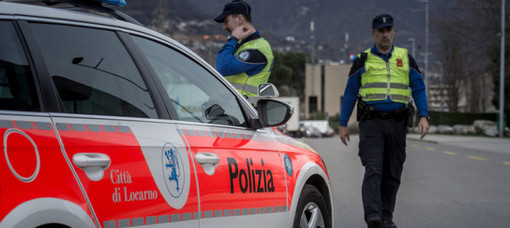 Incidente in Canton Ticino, automobilista varesina finisce nella scarpata