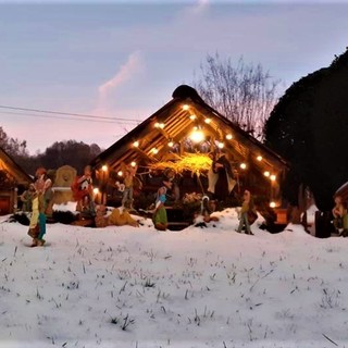 Natale nel Biellese: venerdì il via ai Presepi di Postua. Ultima occasione per visitare il Borgo di Babbo Natale a Candelo ed il Mercatino degli Angeli di Sordevolo
