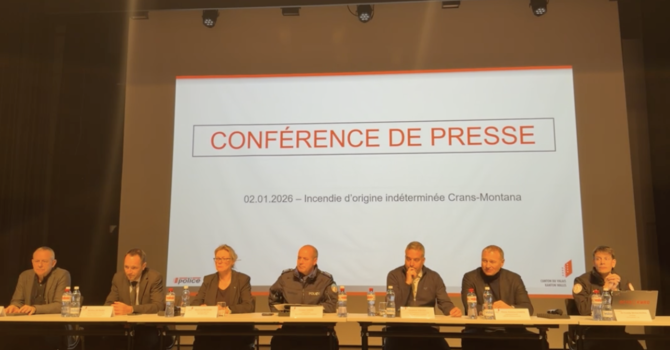 Crans Montana, 40 vittime nell’incendio: identificazione al centro delle indagini. Il punto nella conferenza delle autorità vallesane