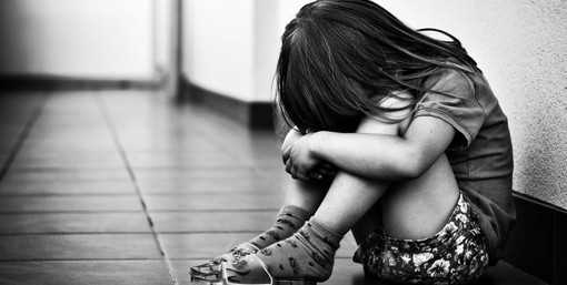 Il Ticino vuole proteggere dalla violenza i suoi bambini ed i suoi giovani Il Ticino vuole proteggere dalla violenza i suoi bambini ed i suoi giovani