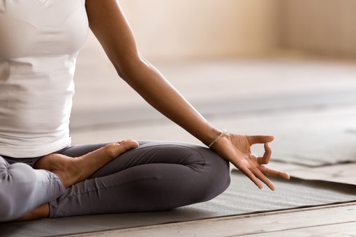 Lezioni di Yoga nella sala del caleidoscopio di Bellinzona Lezioni di Yoga nella sala del caleidoscopio di Bellinzona