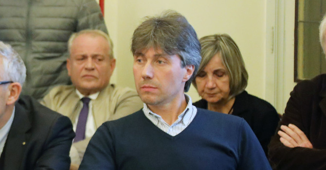 Barbazza contro la tassa della salute: “Colpiti i frontalieri per coprire i fallimenti dello Stato”