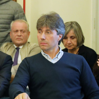 Barbazza contro la tassa della salute: “Colpiti i frontalieri per coprire i fallimenti dello Stato”