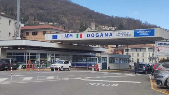 Fermato al valico di Ponte Tresa con la droga in auto: ucraino arrestato