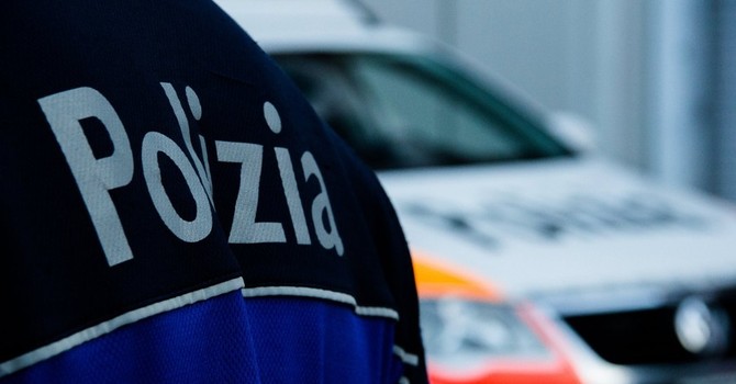 In tre rapinano un anziano a Lugano: arrestati