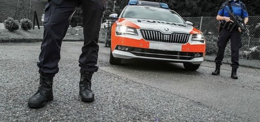 Rapina a Ponte Tresa, arrestati dalla polizia cantonale un ventenne e una diciannovenne