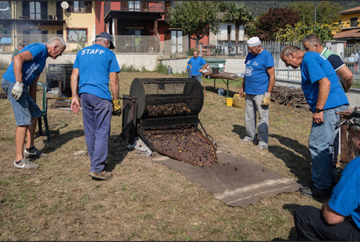 In arrivo a Roccabruna la 45esima Gran Castagnata e 20esima Fiera di Valle In arrivo a Roccabruna la 45esima Gran Castagnata e 20esima Fiera di Valle