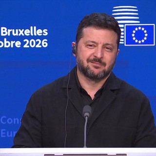 "Si sente il capro espiatorio di Trump?", il silenzio di Zelensky diventa un siparietto "Si sente il capro espiatorio di Trump?", il silenzio di Zelensky diventa un siparietto