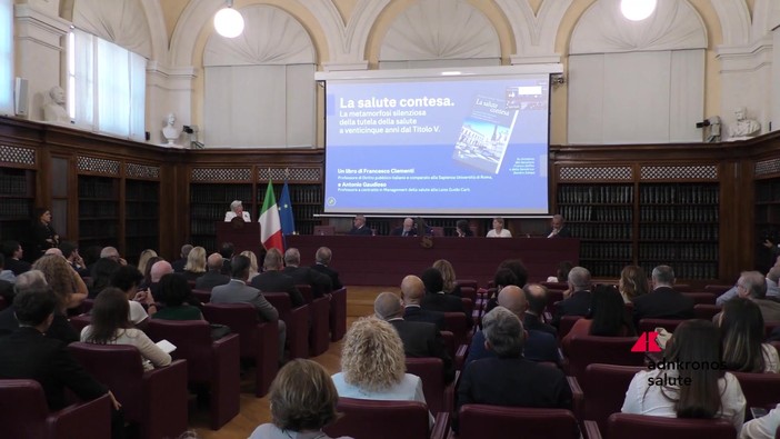 Sanità: a 25 anni dal Titolo V il libro su equità e rapporto tra Stato e Regioni Sanità: a 25 anni dal Titolo V il libro su equità e rapporto tra Stato e Regioni