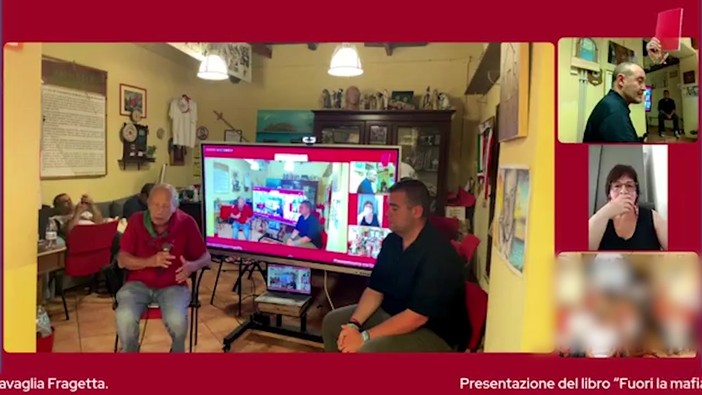 Salvatore Borsellino attacca Meloni: "Governo ha tolto armi anti-mafia lasciate da Paolo e Falcone" Salvatore Borsellino attacca Meloni: "Governo ha tolto armi anti-mafia lasciate da Paolo e Falcone"