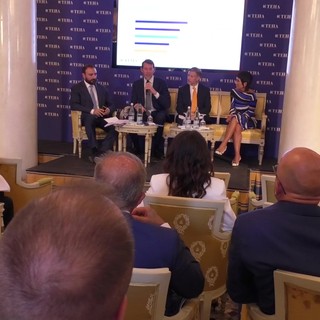 Imprese: in high-tech Italia in ritardo su investimenti: energia e semplificazione chiavi per competitività