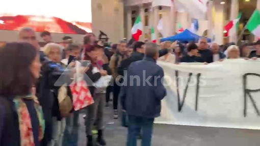 "Vi remigreremo tutti", tensione alla manifestazione dei giovani di centrodestra a Milano