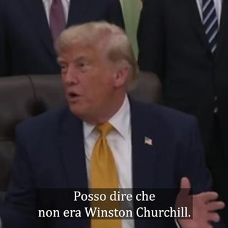 Starmer si dimette, la battuta di Trump: "Non era Winston Churchill" Starmer si dimette, la battuta di Trump: "Non era Winston Churchill"