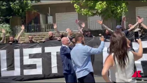 All'Assemblea Figc la protesta dei tifosi: "Per un calcio giusto e popolare" All'Assemblea Figc la protesta dei tifosi: "Per un calcio giusto e popolare"