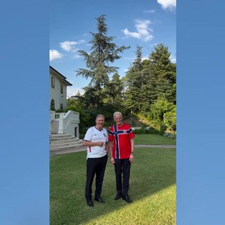 Norvegia-Inghilterra al vertice Nato, il siparietto dei premier Starmer e Store prima della sfida ai Mondiali 2026