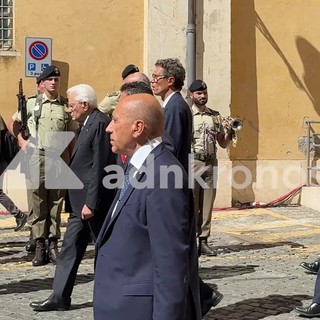 Funerali Emma Bonino, feretro lascia il Campidoglio accompagnato da Mattarella e Meloni