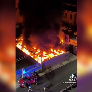 Palermo, nuovo incendio all'autonoleggio 'Sicily by car': il video delle auto in fiamme