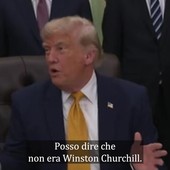 Starmer si dimette, la battuta di Trump: "Non era Winston Churchill" Starmer si dimette, la battuta di Trump: "Non era Winston Churchill"