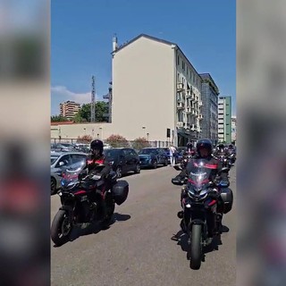 Agente morto dopo inseguimento, il saluto di cordoglio delle forze di polizia Agente morto dopo inseguimento, il saluto di cordoglio delle forze di polizia