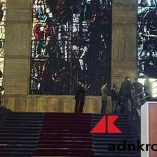 Roma, assessore sardo cade da scale del Ministero delle Imprese: in frantumi parte vetrata di Sironi