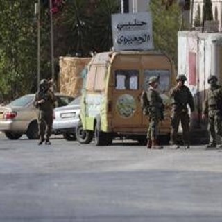 Blitz Idf in Cisgiordania: "Azione antiterrorismo a Hebron". Almeno 15 palestinesi arrestati Blitz Idf in Cisgiordania: "Azione antiterrorismo a Hebron". Almeno 15 palestinesi arrestati