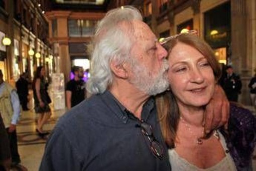 Addio a 'Bibi', moglie e musa del disegnatore Sergio Staino: aveva 74 anni Addio a 'Bibi', moglie e musa del disegnatore Sergio Staino: aveva 74 anni