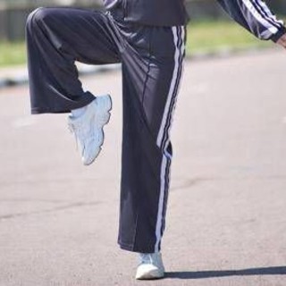 Il test del fenicottero, un esercizio 'cura' il cervello e rallenta l'invecchiamento Il test del fenicottero, un esercizio 'cura' il cervello e rallenta l'invecchiamento