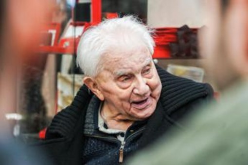 È morto Don Antonio Mazzi, addio al fondatore di Exodus: una vita al servizio degli ultimi È morto Don Antonio Mazzi, addio al fondatore di Exodus: una vita al servizio degli ultimi