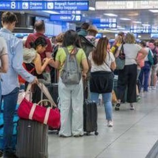 Ebola, obbligo di dichiarazione per chi arriva da Congo o Uganda: l'ordinanza