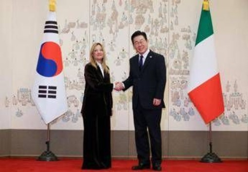 Meloni in Corea del Sud, vede Lee: "Rafforzare dialogo e cooperazione"