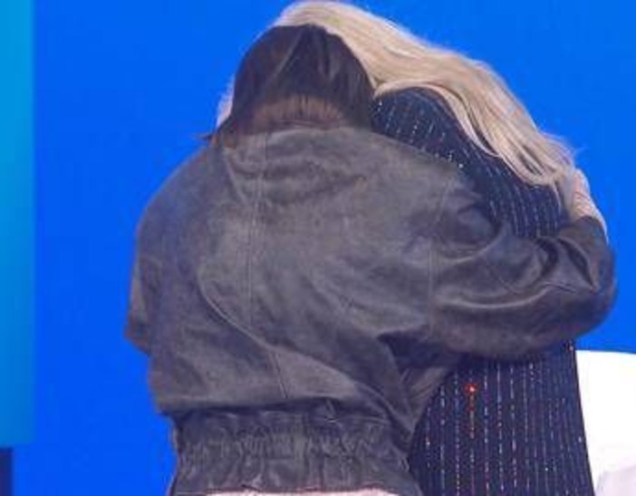 Mara Venier commossa a Domenica In, Barbara Foria: "Sdrammatizziamo un po'..." Mara Venier commossa a Domenica In, Barbara Foria: "Sdrammatizziamo un po'..."