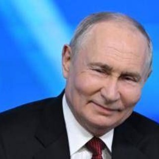 Putin: "Russia non attaccherà nessuno ma si difenderà anche con armi nucleari" Putin: "Russia non attaccherà nessuno ma si difenderà anche con armi nucleari"