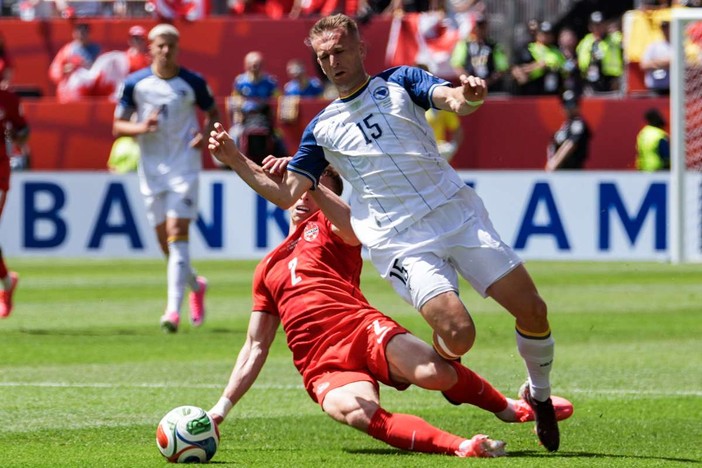 Canada e Bosnia debuttano al Mondiale con un pareggio Canada e Bosnia debuttano al Mondiale con un pareggio