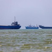 Raid Usa contro Iran: "Risposta agli attacchi di Teheran alle navi nello Stretto di Hormuz" Raid Usa contro Iran: "Risposta agli attacchi di Teheran alle navi nello Stretto di Hormuz"