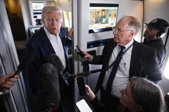 Donald Trump a Roma, arrivo a Fiumicino poi Villa Taverna. Domani ai funerali del Papa