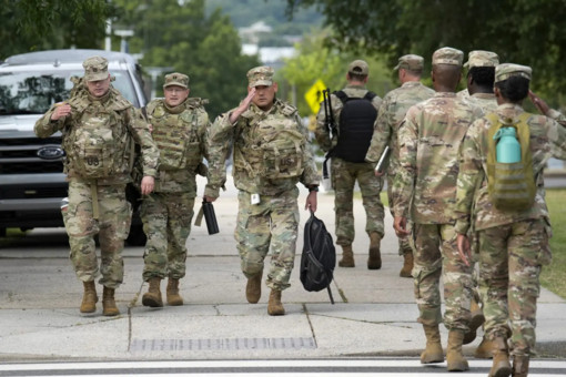 Il Pentagono allerta 1.500 soldati da schierare in Minnesota
