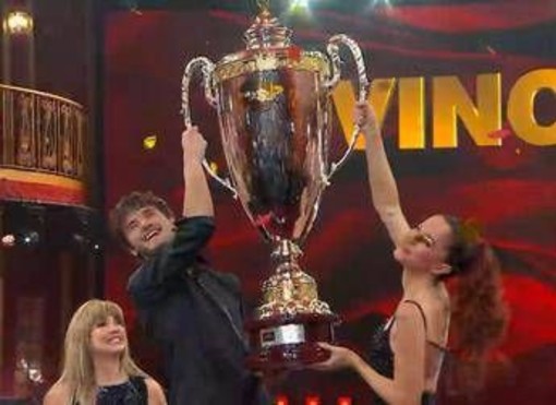 Andrea Delogu trionfa a Ballando con le stelle: "Grazie alla mia famiglia e al mio maestro Nikita"