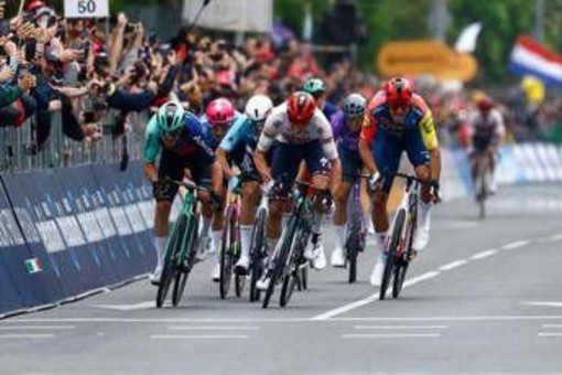 Giro d'Italia, oggi terza tappa: orario, percorso e dove vederla in tv (in chiaro) Giro d'Italia, oggi terza tappa: orario, percorso e dove vederla in tv (in chiaro)