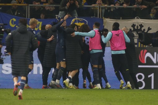 Lazio eroica, resta in 9 ma vince a Parma Lazio eroica, resta in 9 ma vince a Parma