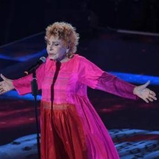 Vanoni, il ricordo oggi a Verissimo: l'ultima intervista a Silvia Toffanin