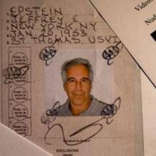 Epstein e il mistero della guardia giurata, i punti oscuri sull'ultima persona ad averlo visto vivo