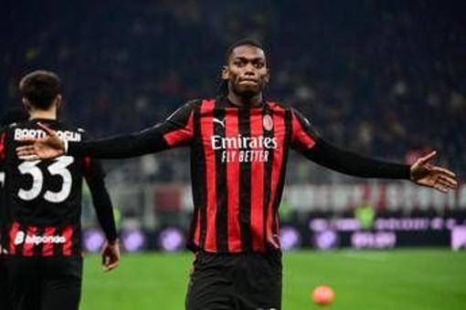 Milan-Lazio 1-0, Leao batte Sarri e fa volare i rossoneri al primo posto Milan-Lazio 1-0, Leao batte Sarri e fa volare i rossoneri al primo posto