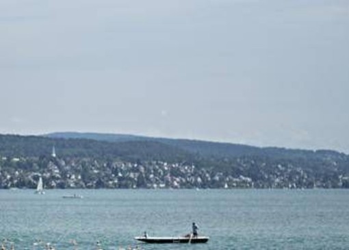 Il livello del Lago di Zurigo raggiunge il minimo storico Il livello del Lago di Zurigo raggiunge il minimo storico