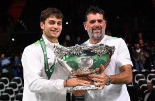 Il papà-coach di Cobolli: "Parigi lascia consapevolezza, ma Wimbledon è un'altra storia. Atp Finals? Sono un obiettivo"