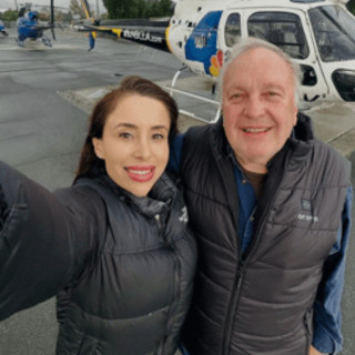 Elicottero di una tv precipita mentre filma un incidente stradale: almeno 3 morti, tragedia a Los Angeles Elicottero di una tv precipita mentre filma un incidente stradale: almeno 3 morti, tragedia a Los Angeles