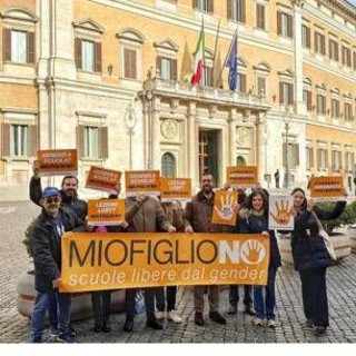 Scuola, Coghe (Pro Vita): via libera a consenso informato è "storica vittoria dei genitori" Scuola, Coghe (Pro Vita): via libera a consenso informato è "storica vittoria dei genitori"