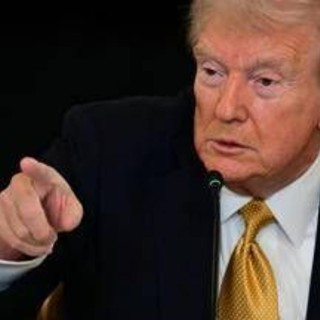 &quot;Fate soldi, non la guerra&quot;, il vero piano di Trump per l'Ucraina