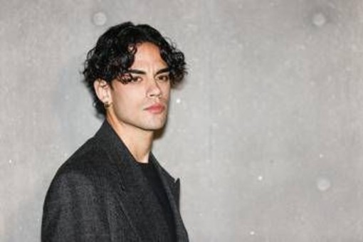 Tommaso Marini e la polemica sullo smalto, cosa ha detto a 'La volta buona' Tommaso Marini e la polemica sullo smalto, cosa ha detto a 'La volta buona'