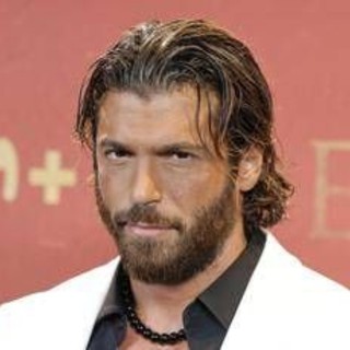 Sanremo, Can Yaman sarà ospite della prima serata del Festival Sanremo, Can Yaman sarà ospite della prima serata del Festival